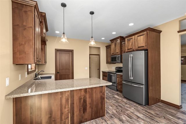 1300 Whistling Straits Court, Altoona, WI 54720