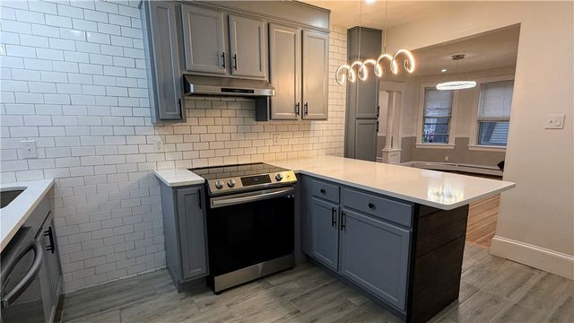 78 Massasoit Avenue 2, Cranston, RI 02905