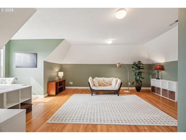 11989 Se SOVEREIGN Dr, Happy Valley, OR 97086