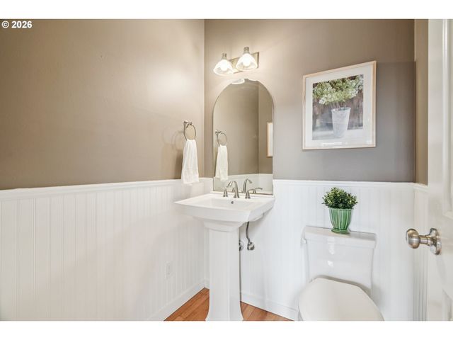 11989 Se SOVEREIGN Dr, Happy Valley, OR 97086