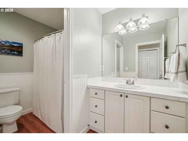 11989 Se SOVEREIGN Dr, Happy Valley, OR 97086