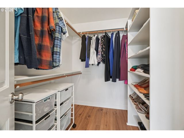 11989 Se SOVEREIGN Dr, Happy Valley, OR 97086