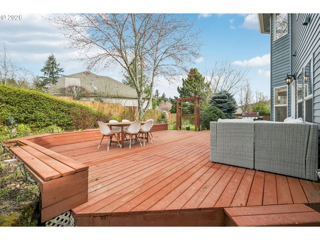 11989 Se SOVEREIGN Dr, Happy Valley, OR 97086