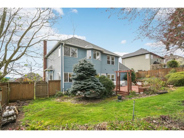 11989 Se SOVEREIGN Dr, Happy Valley, OR 97086