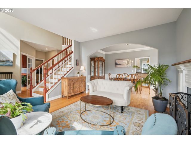 11989 Se SOVEREIGN Dr, Happy Valley, OR 97086