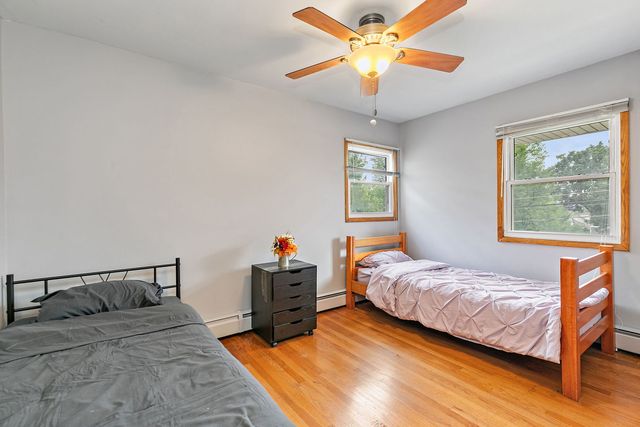 211 E Ottawa Street, Sycamore, IL 60178