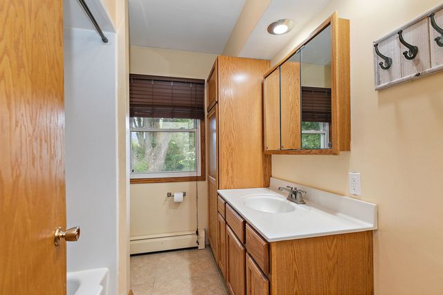 211 E Ottawa Street, Sycamore, IL 60178