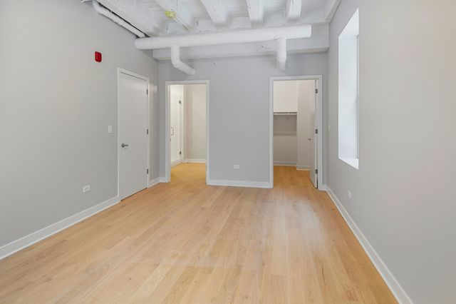 4637 N Ashland Avenue 103, Chicago, IL 60640