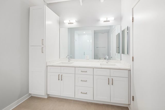 4637 N Ashland Avenue 103, Chicago, IL 60640