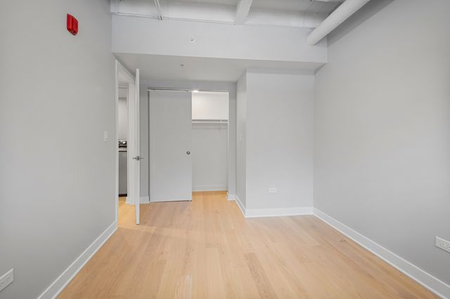 4637 N Ashland Avenue 103, Chicago, IL 60640