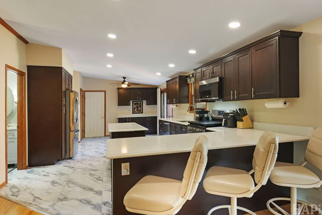 1375 Dunns Court, Fox Lake, IL 60020