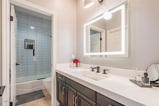 5445 Via Nicola, Newbury Park, CA 91320