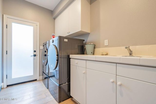 5445 Via Nicola, Newbury Park, CA 91320