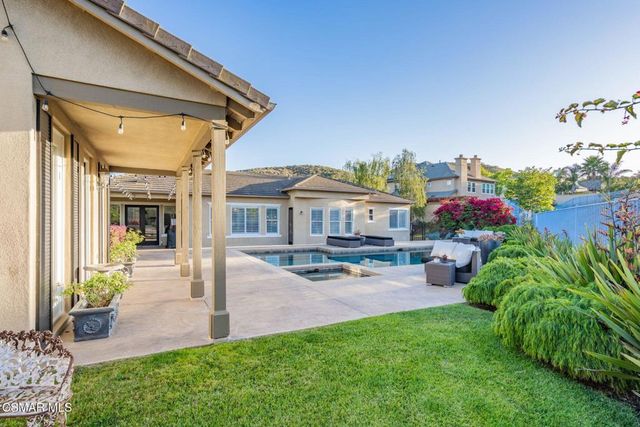 5445 Via Nicola, Newbury Park, CA 91320