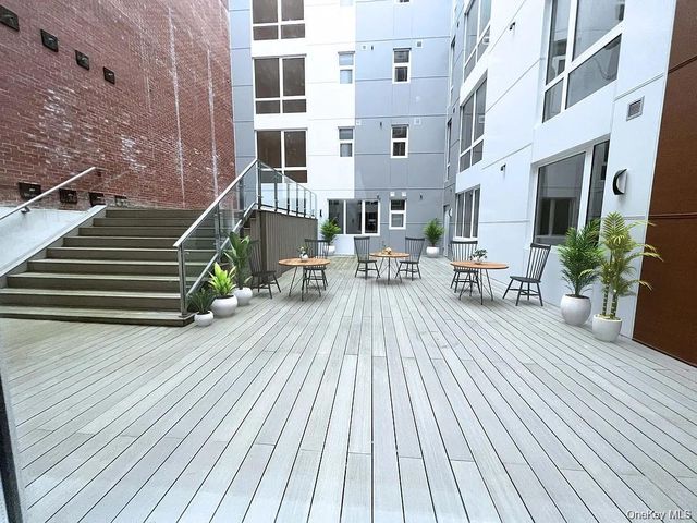 4223 Parsons Boulevard 5C, Flushing, NY 11355