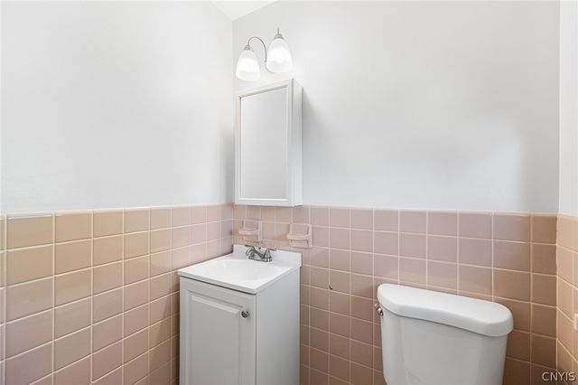 1500 Salt Springs Road, Syracuse, NY 13214