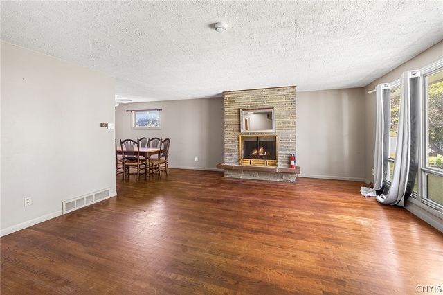 1500 Salt Springs Road, Syracuse, NY 13214