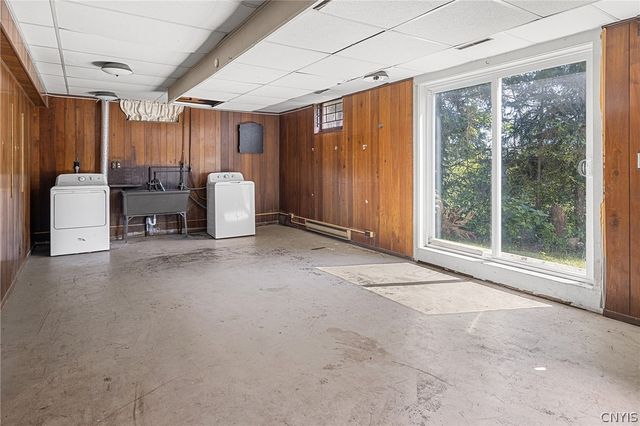 1500 Salt Springs Road, Syracuse, NY 13214