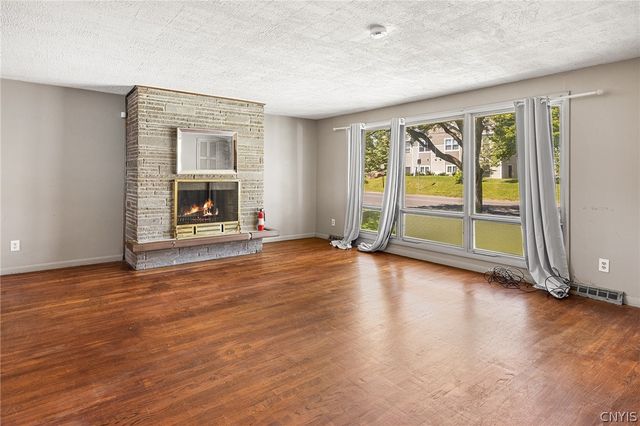 1500 Salt Springs Road, Syracuse, NY 13214