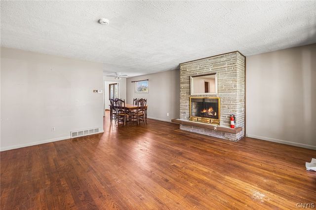 1500 Salt Springs Road, Syracuse, NY 13214