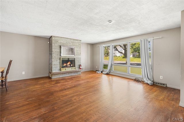 1500 Salt Springs Road, Syracuse, NY 13214