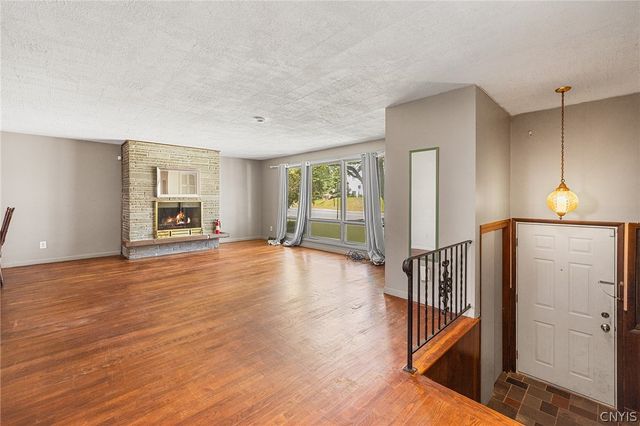 1500 Salt Springs Road, Syracuse, NY 13214