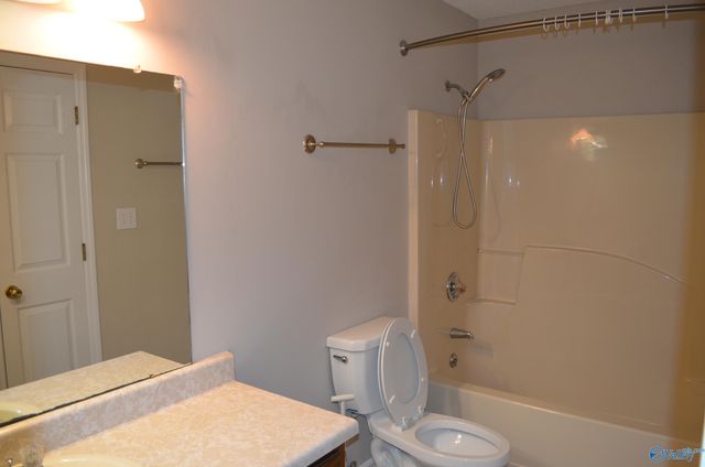 477 Comet Drive, Toney, AL 35773