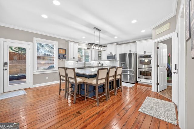 8023 Sleepy Lagoon Way, Flowery Branch, GA 30542