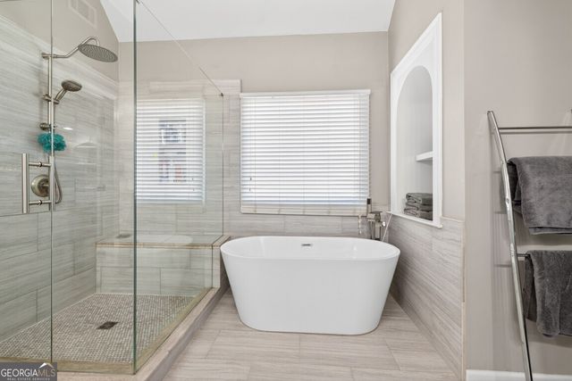 8023 Sleepy Lagoon Way, Flowery Branch, GA 30542