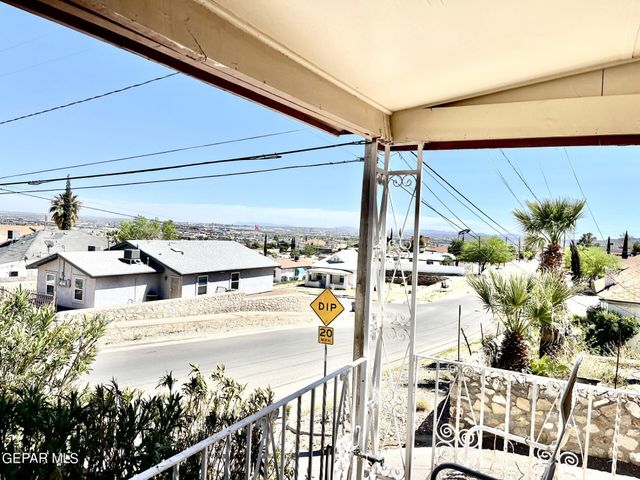 1717 Dakota Street, El Paso, TX 79930