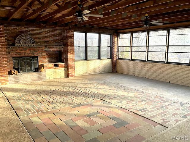 24 Alta Street, Glen Carbon, IL 62034