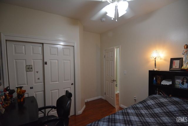 243 Bloomfield Drive, Bakersfield, CA 93312