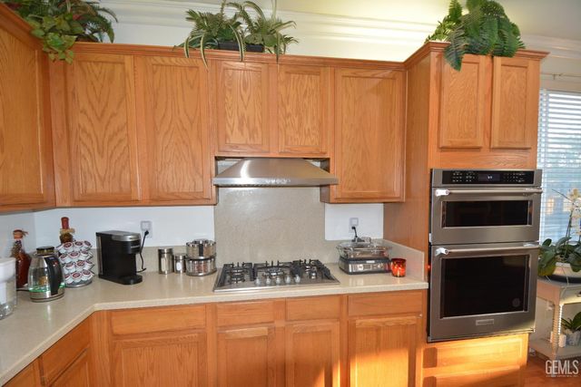 243 Bloomfield Drive, Bakersfield, CA 93312