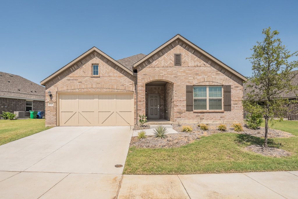 2727 Rambling Road, Celina, TX 75009