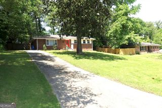579 Kenridge Circle, Stone Mountain, GA 30083