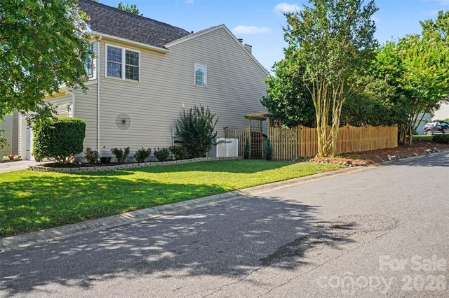 10731 Northgate Trail Drive, Charlotte, NC 28215