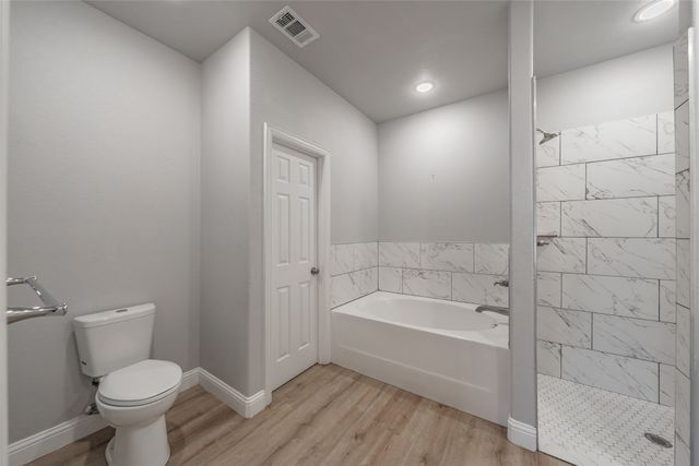 402 S Robbins Street, Cleburne, TX 76031