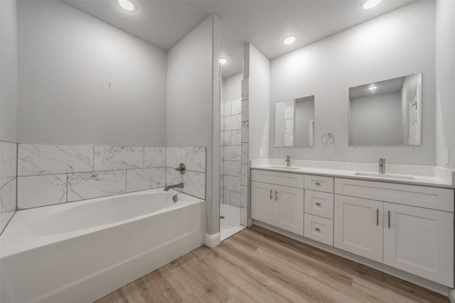 402 S Robbins Street, Cleburne, TX 76031