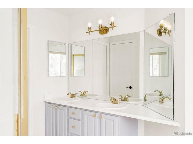 8502 W 94th Pl, Broomfield, CO 80021