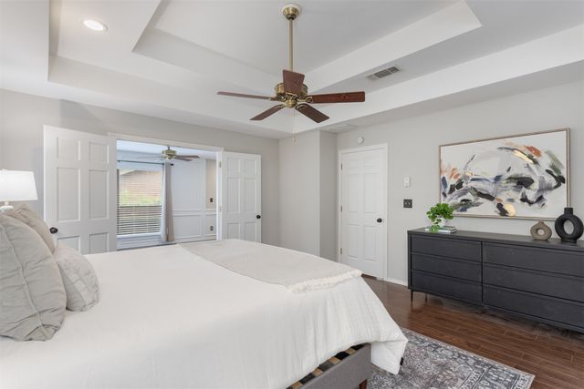 68 Legend Road, Benbrook, TX 76132