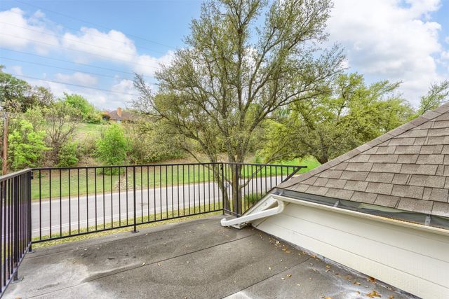 68 Legend Road, Benbrook, TX 76132