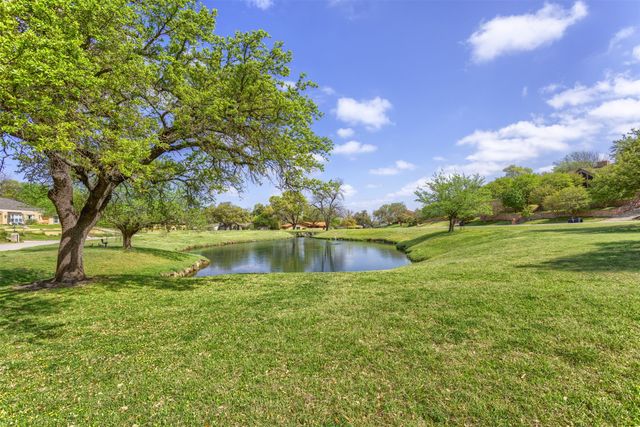 68 Legend Road, Benbrook, TX 76132