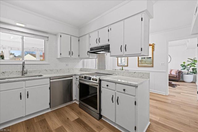 621 Severn DR, Virginia Beach, VA 23455