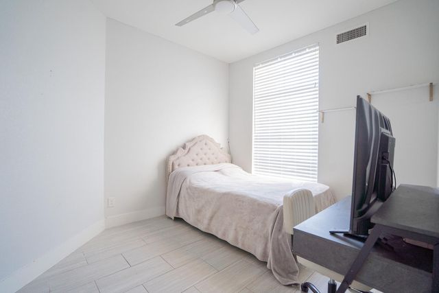 6123 W Louise Drive, Glendale, AZ 85310