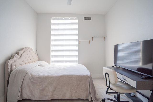 6123 W Louise Drive, Glendale, AZ 85310