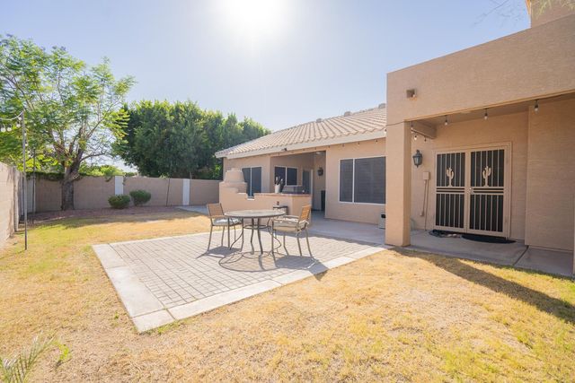 6123 W Louise Drive, Glendale, AZ 85310