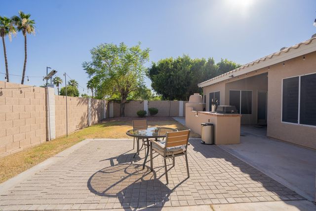 6123 W Louise Drive, Glendale, AZ 85310