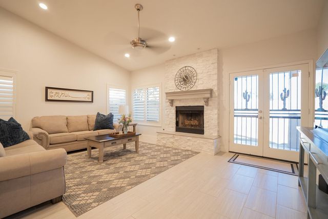 6123 W Louise Drive, Glendale, AZ 85310
