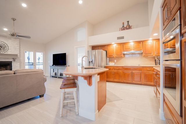 6123 W Louise Drive, Glendale, AZ 85310