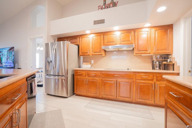 6123 W Louise Drive, Glendale, AZ 85310
